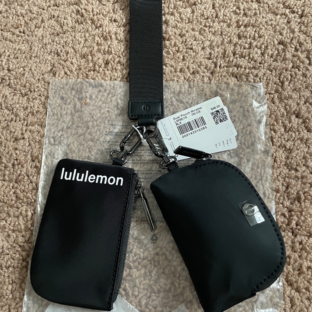 *SOLD* BNWT Lululemon Dual Pouch Wristlet